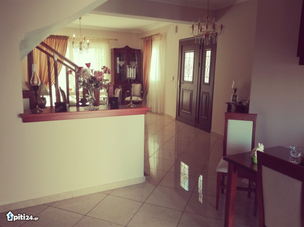 Φώτο-σπίτι 180926003746, Φωτογραφία 3,   προς πώληση